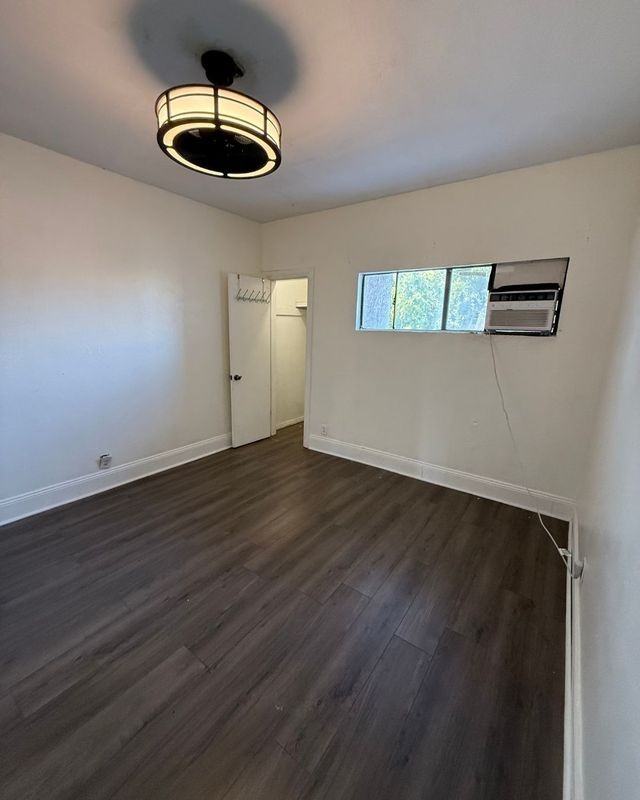 5371 Grace Pl ##3/4 - Photo 6 of 8