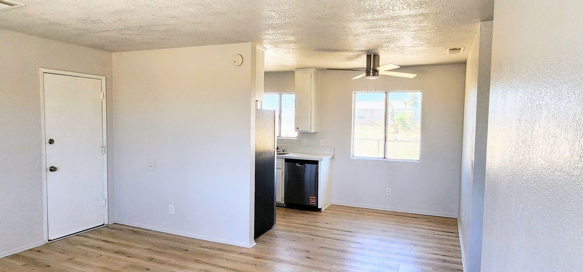 6474 Camarilla Ave ##A - Photo 3 of 9