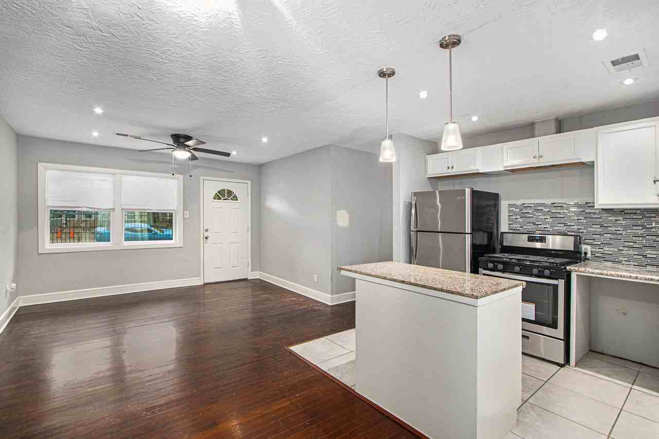 9414 Rosehaven Dr - Photo 4 of 28