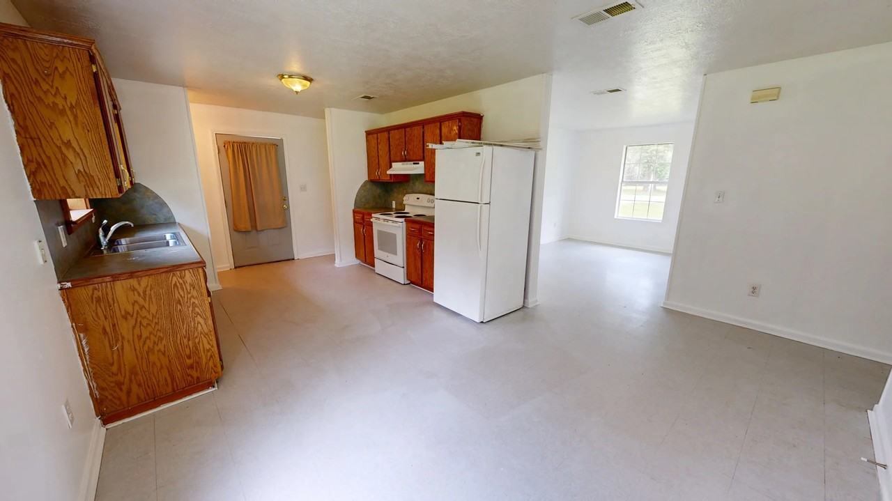 1112 Pinder Ln - Photo 5 of 14