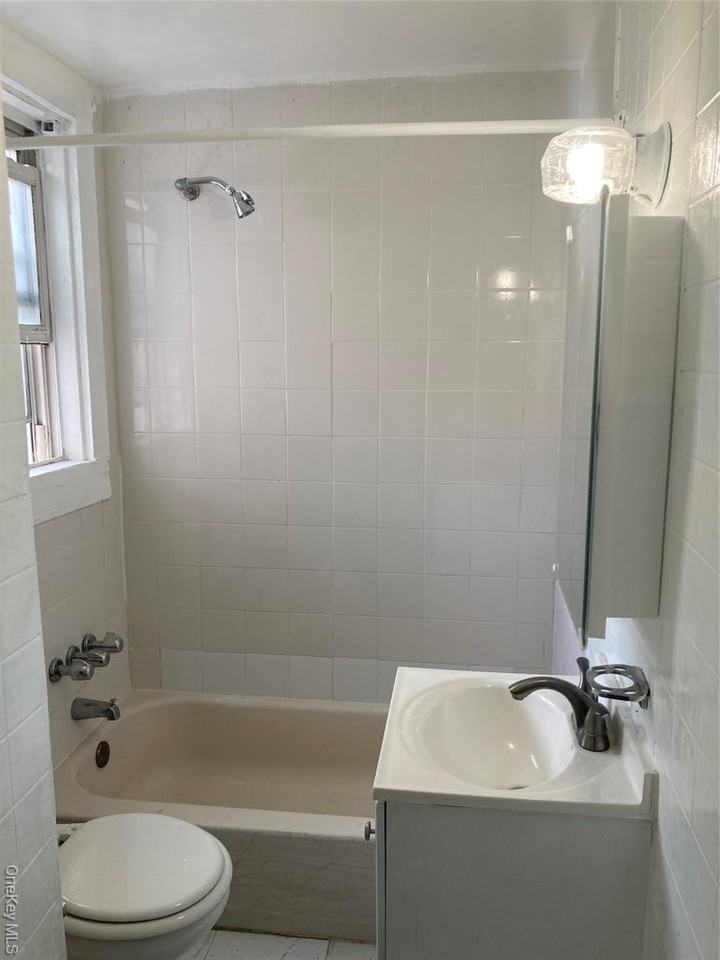 21 Congress St Apt 2nd - Photo 4 of 7