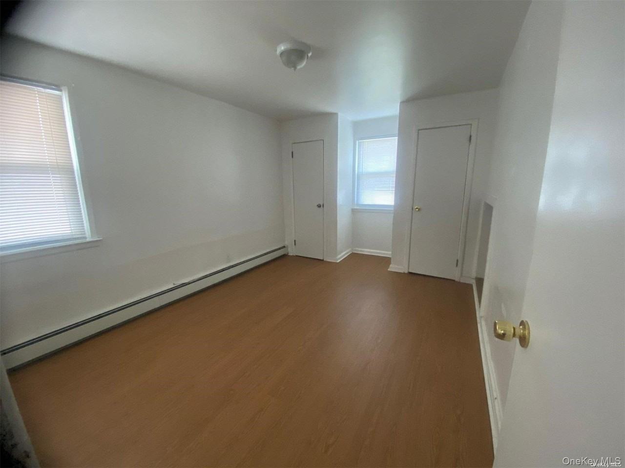 555 E State St - Photo 2 of 5