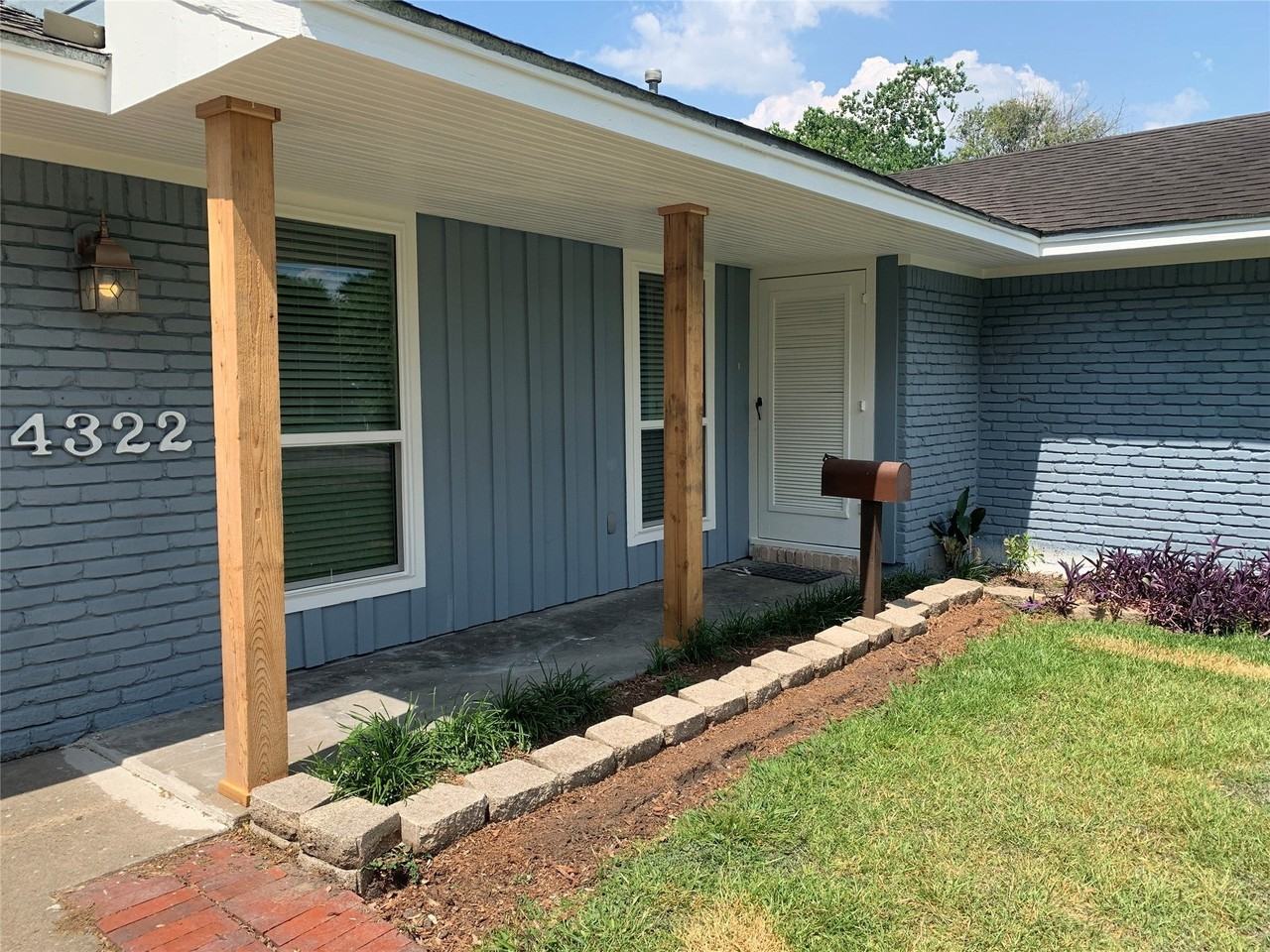 4322 Kingfisher Dr - Photo 3 of 33