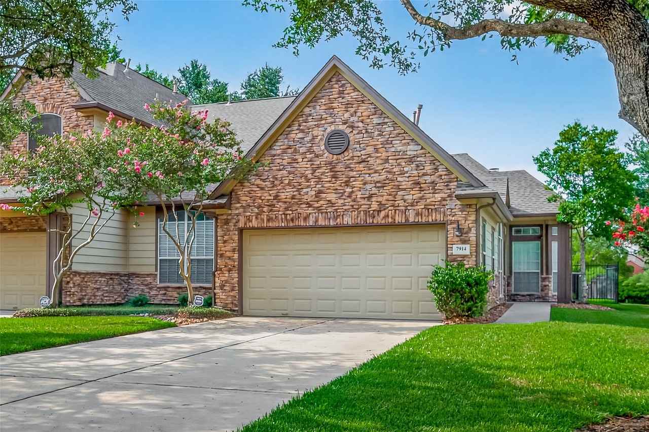 7914 Loyel Pointe Dr - Photo 3 of 48