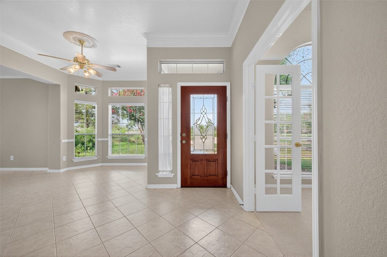 7914 Loyel Pointe Dr - Photo 6 of 48