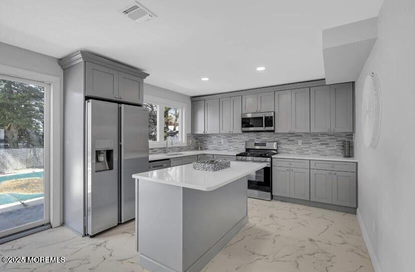 1143 Roe Ave - Photo 2 of 14