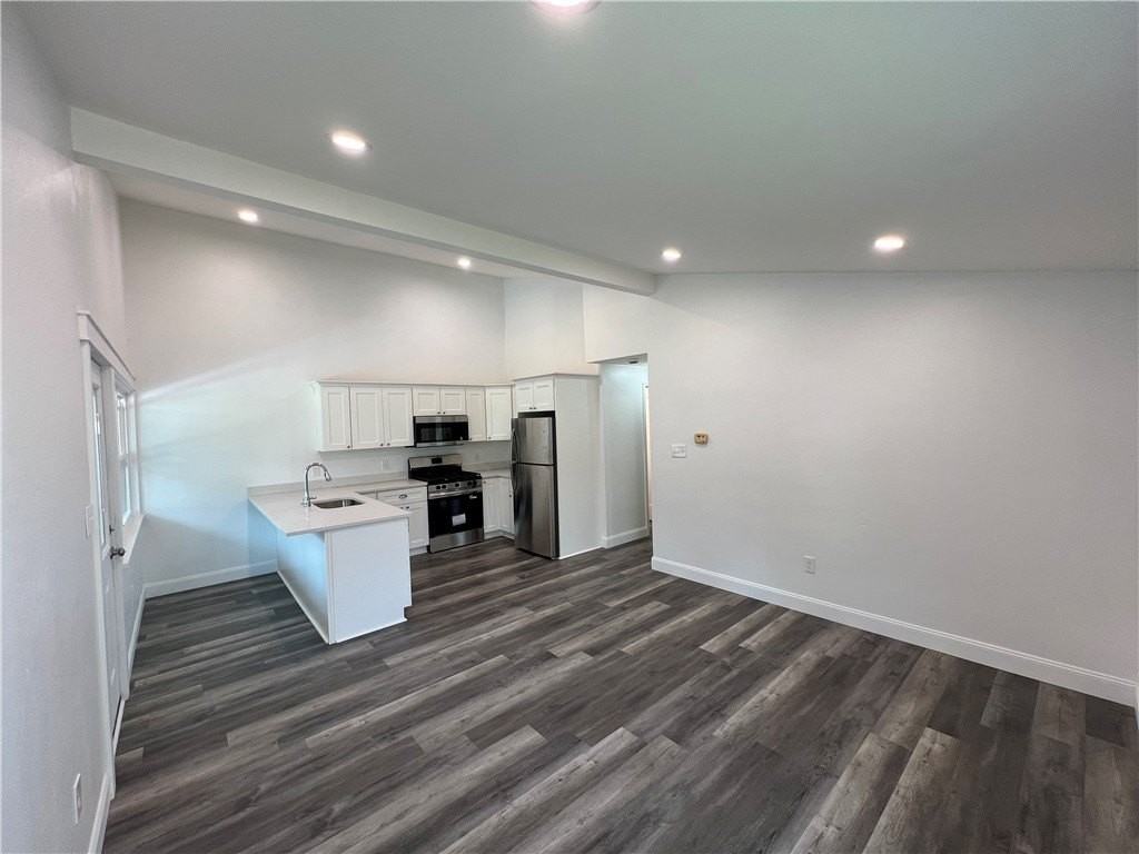 426 Parker Street #426 - Photo 5 of 14