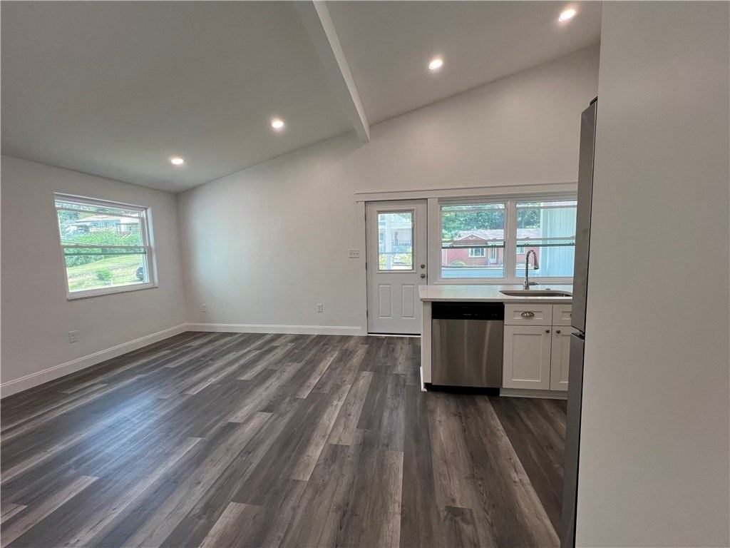 426 Parker Street #426 - Photo 6 of 14