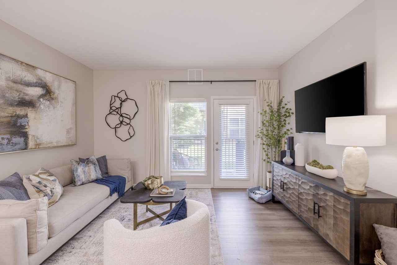 The Chelsea Apartments - Photo 5 of 50