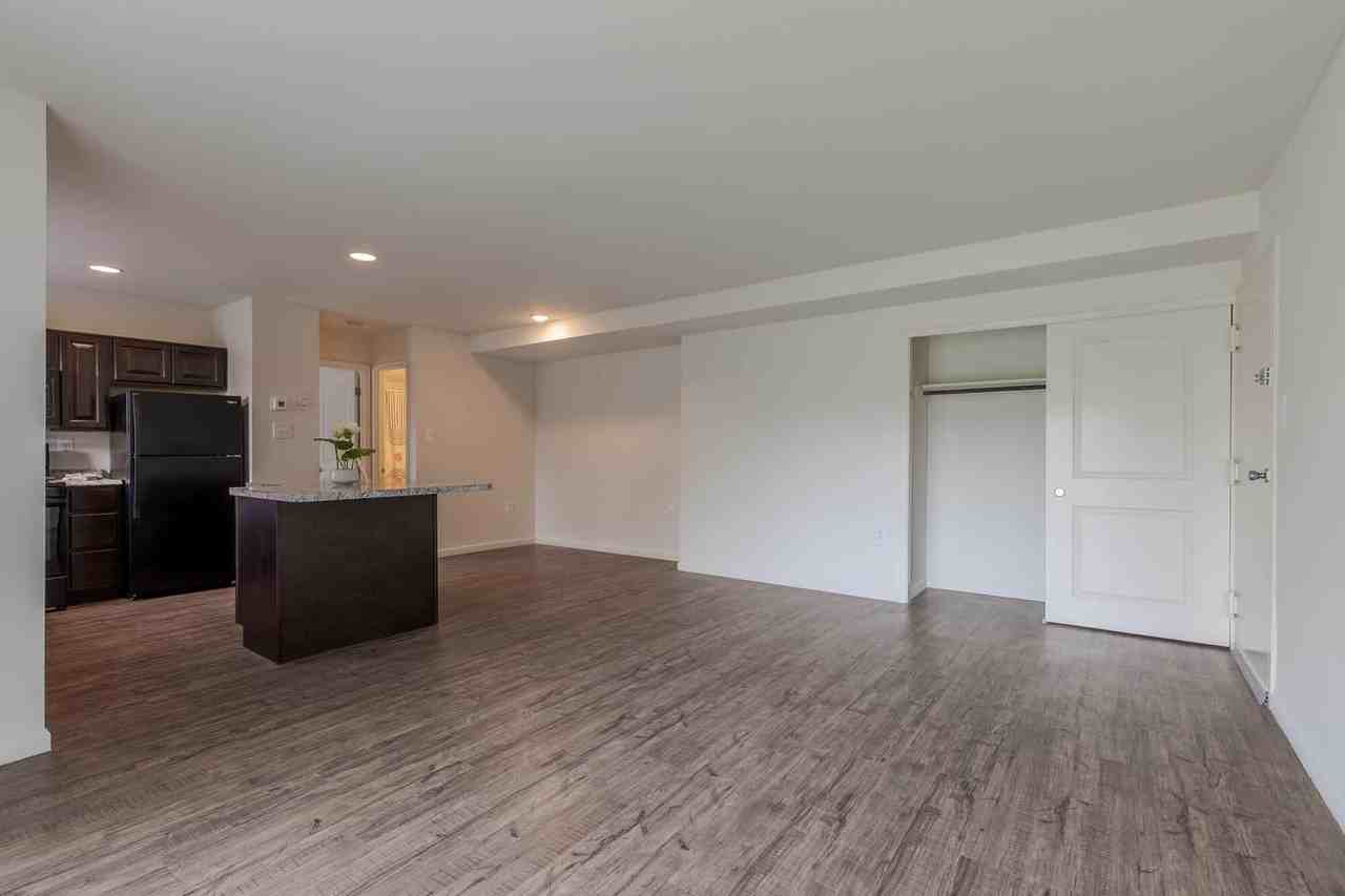 Lynn Hill - Photo 7 of 24