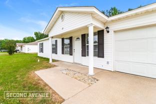 110 Maplewood Dr - Photo 1 of 1