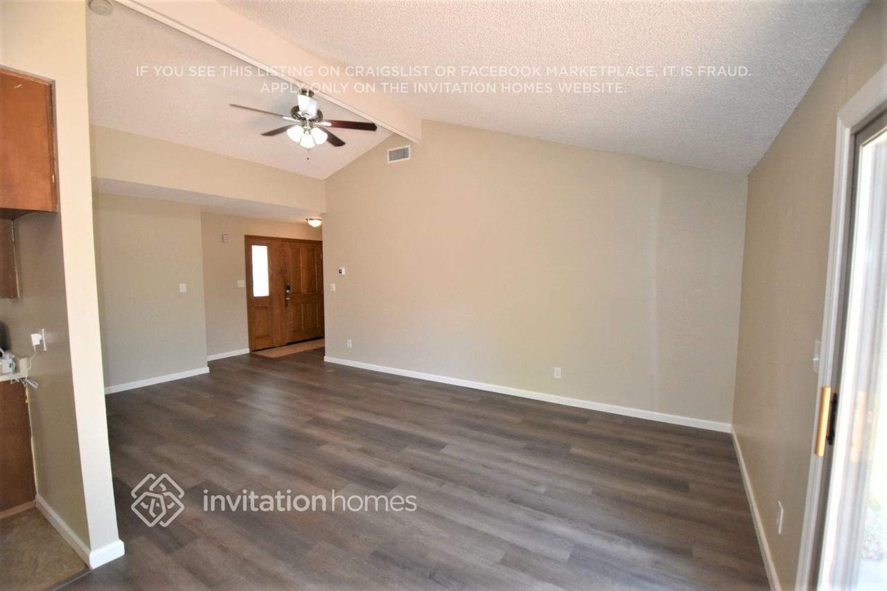 6165 Carl Sandburg Cir - Photo 2 of 14