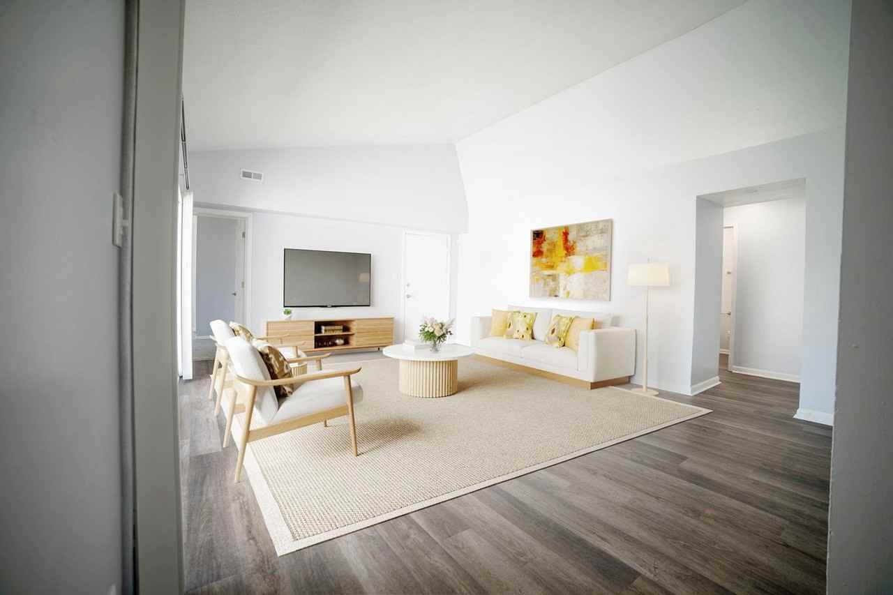 Aura Apartments - Photo 7 of 50