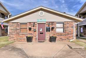 featured image of 3300 E Hancock St