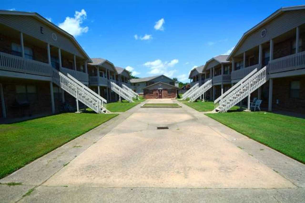 Berwick Apartments - Photo 2 of 50