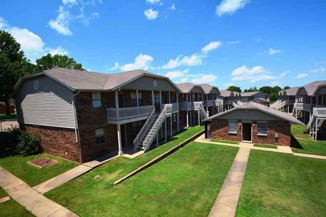 Berwick Apartments - Photo 4 of 50