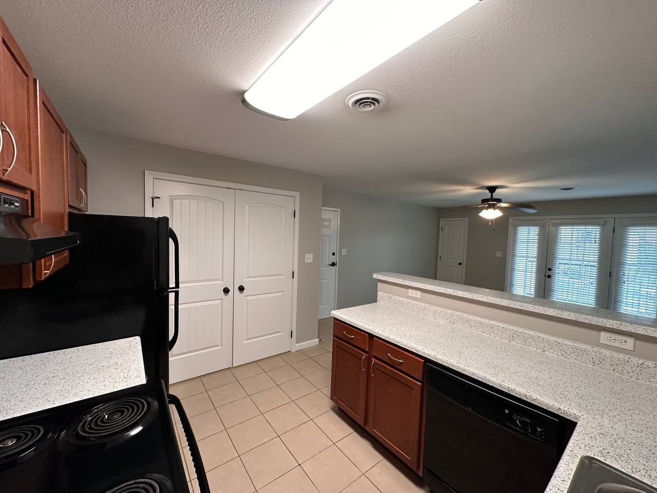 Maple Sunset Apartment Homes - Photo 5 of 50