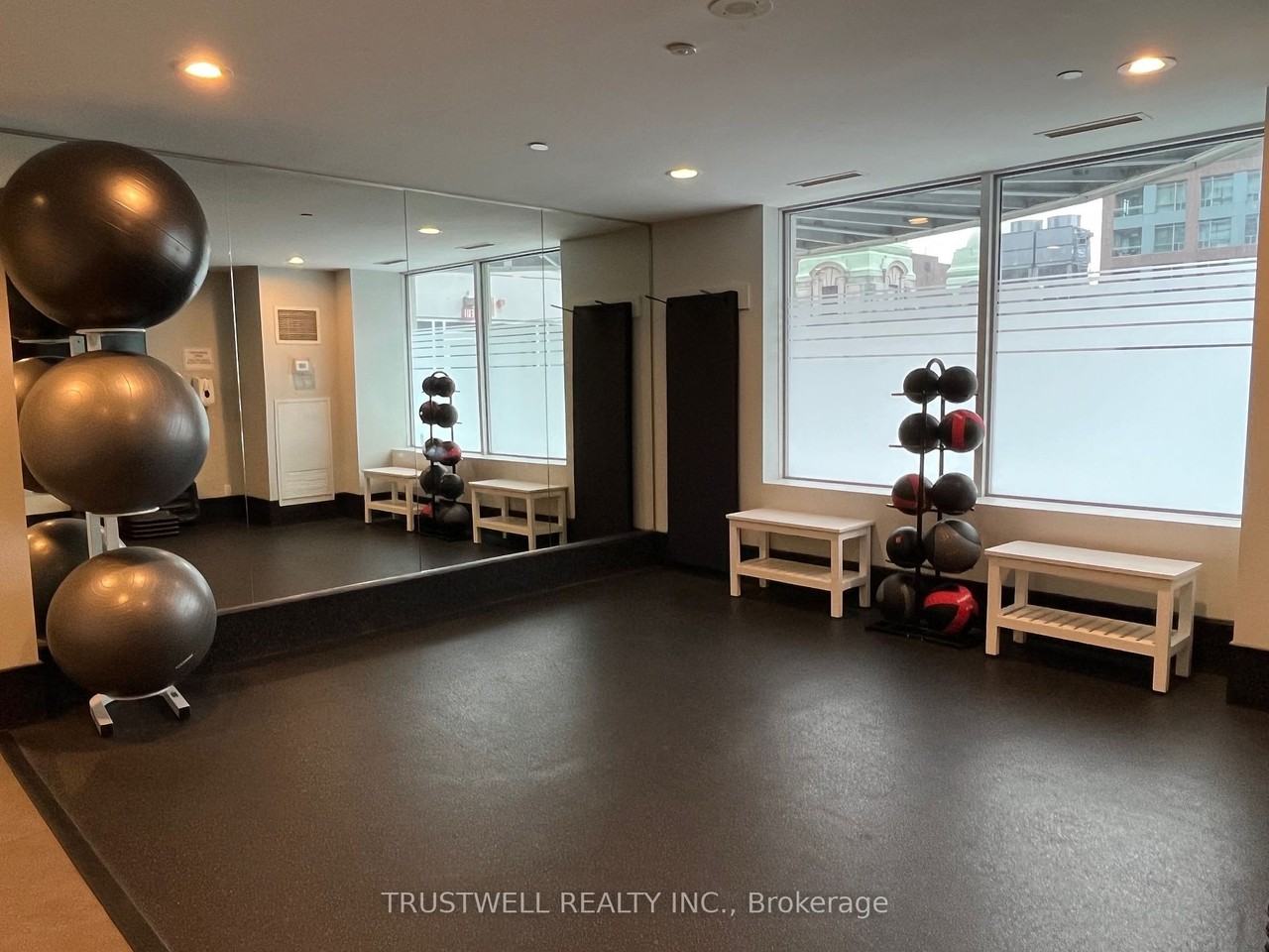 1 King Street West #4404 - Photo 6 of 14