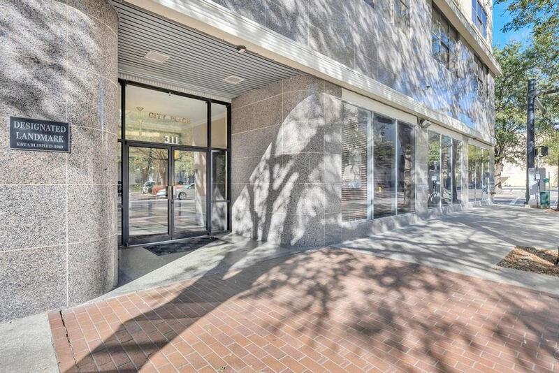 311 W Ashley St #1212 - Photo 2 of 14