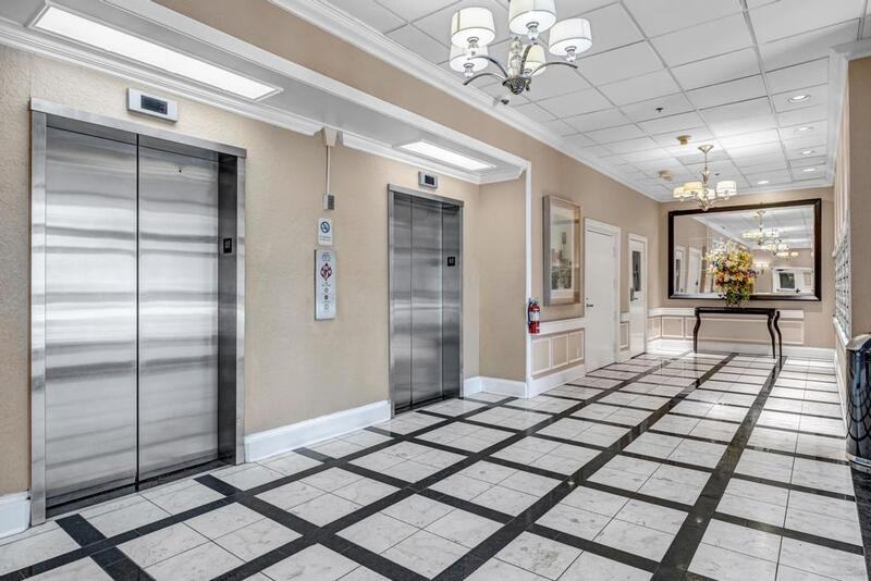 311 W Ashley St #1212 - Photo 3 of 14