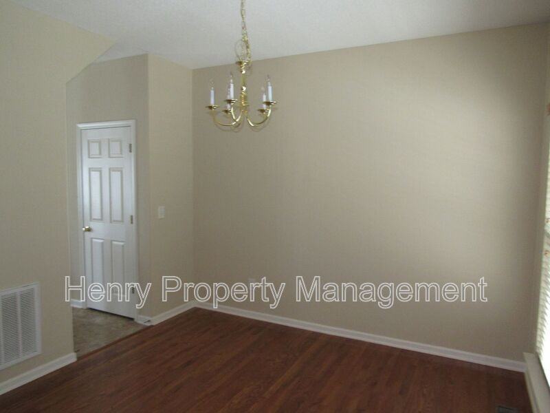 125 Kellerhis Dr - Photo 2 of 12