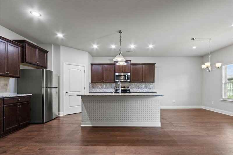 220 Dinner Tree Sq - Photo 4 of 21