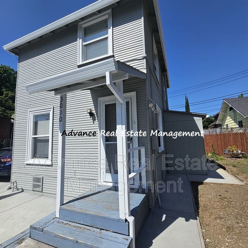 3010 Franklin Blvd - Photo 2 of 13