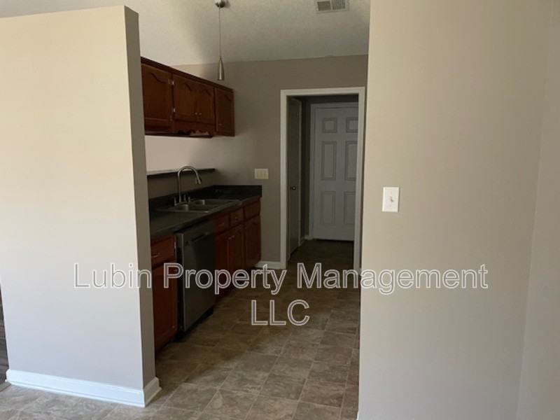 2715 Longshadow Ln - Photo 5 of 6