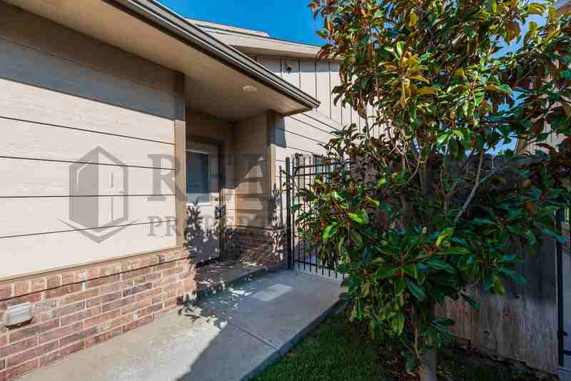 13614 W Nantucket St - Photo 3 of 24