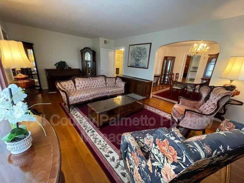 110 Gordon St - Photo 7 of 20