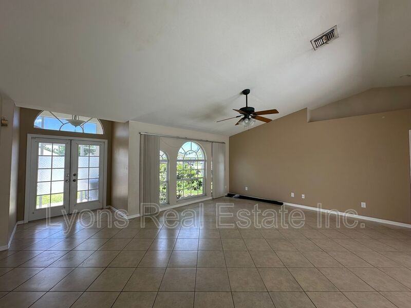 8397 Bahamas Rd - Photo 2 of 23