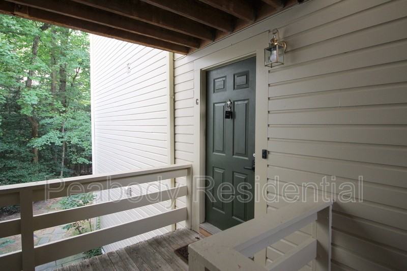 2233 - Photo 2 of 29