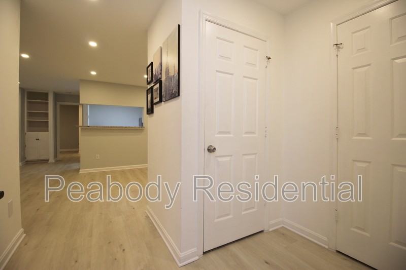 2233 - Photo 3 of 29