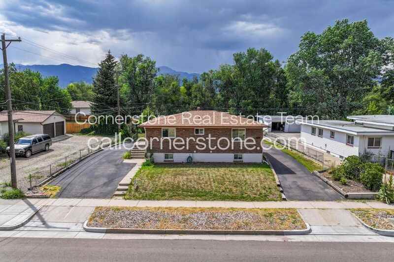 1410 Custer Ave - Photo 3 of 50