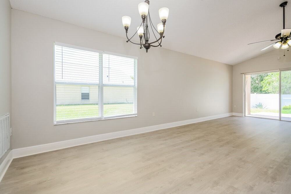 1320 Creekview Ct - Photo 6 of 16