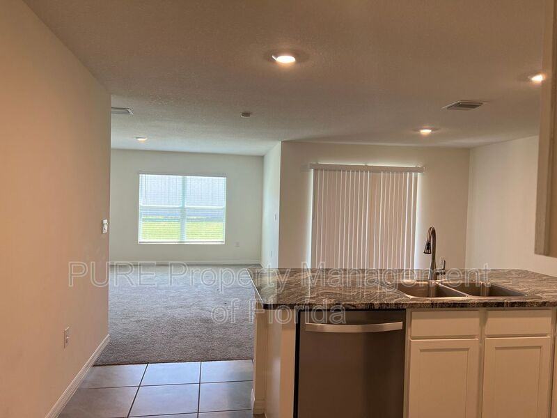 5070 Sw 88th St - Photo 6 of 50