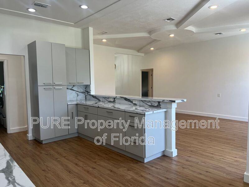 14232 Sw 8th Ave - Photo 7 of 50