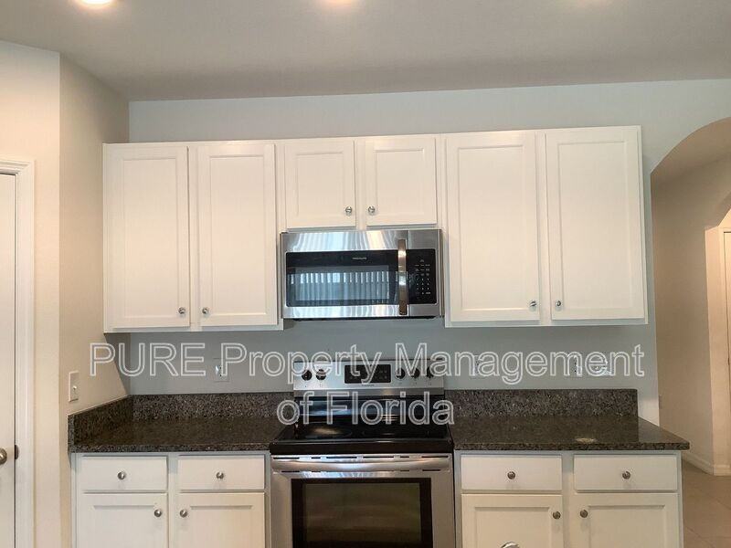 4950 Ne 15th Pl - Photo 6 of 41