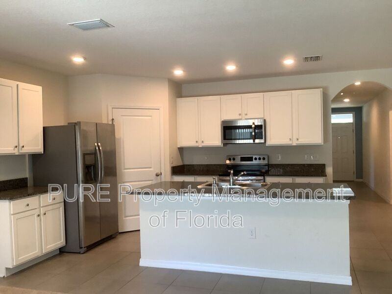 4950 Ne 15th Pl - Photo 7 of 41