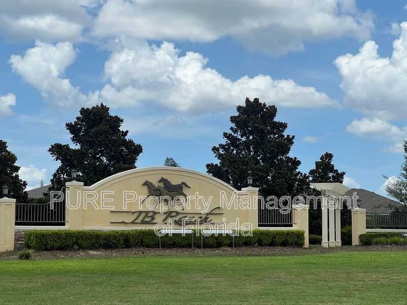 9198 Southwest 62nd Terrace Road - Photo 7 of 50