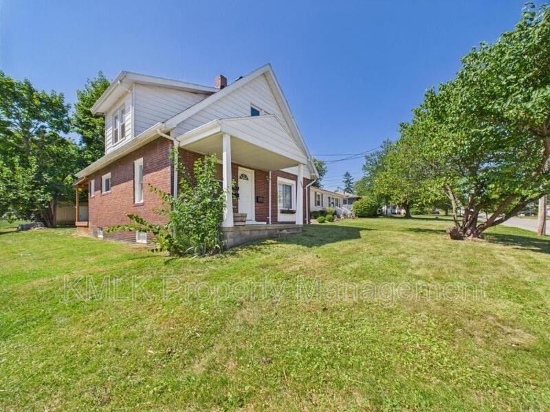 446 Brandon Ave - Photo 3 of 24