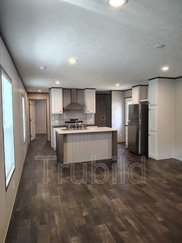 11 Poole Cir - Photo 3 of 10