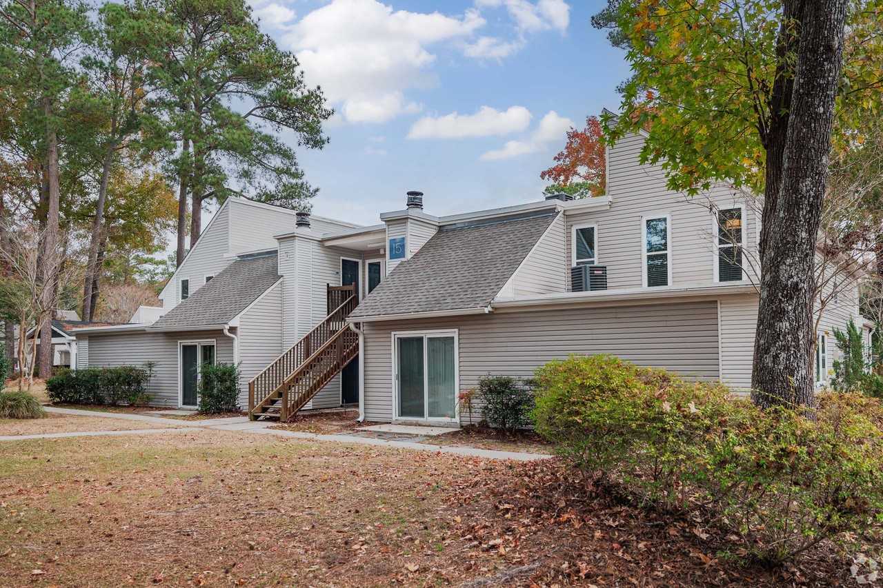 West Wind - Photo 3 of 23