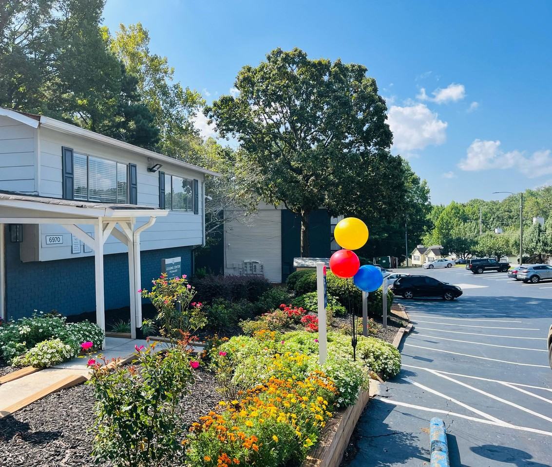 $500 OFF OF FREE RENT – Your Fresh Start This Spring Begins at Cielo at Vinings! ☀️ - Photo 3 of 29