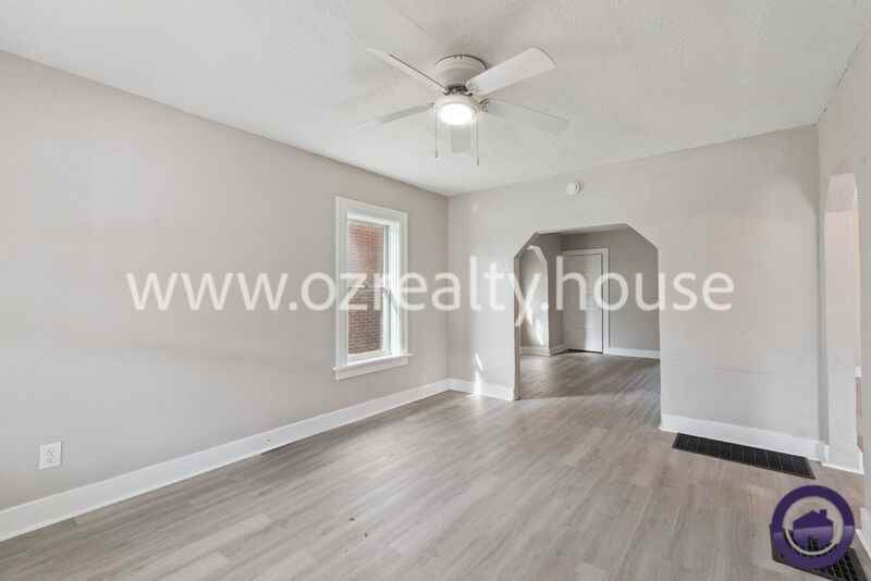 3907 Lagrange St - Photo 3 of 16