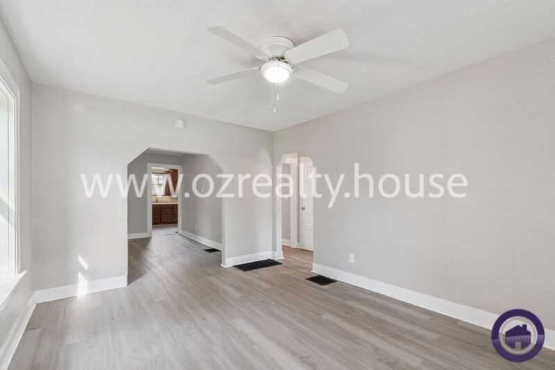 3907 Lagrange St - Photo 4 of 16