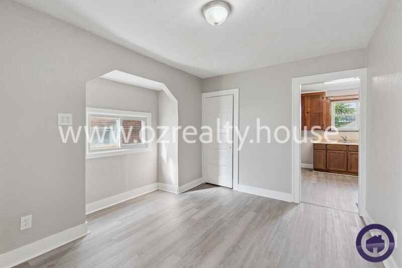 3907 Lagrange St - Photo 5 of 16