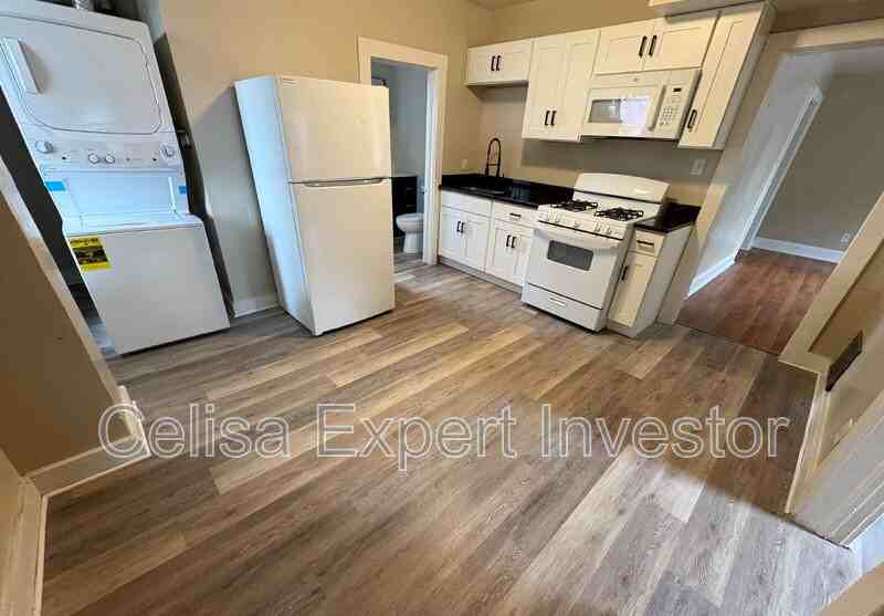 2506 Miner St #2 - Photo 2 of 8