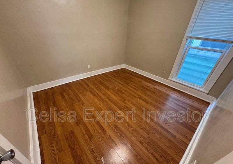 2506 Miner St #2 - Photo 5 of 8