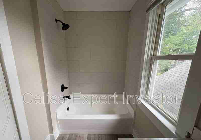 2506 Miner St #2 - Photo 7 of 8